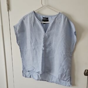 Tahari Womens Linnen Sleveless Top, Light Blue, Size M Very Light Material